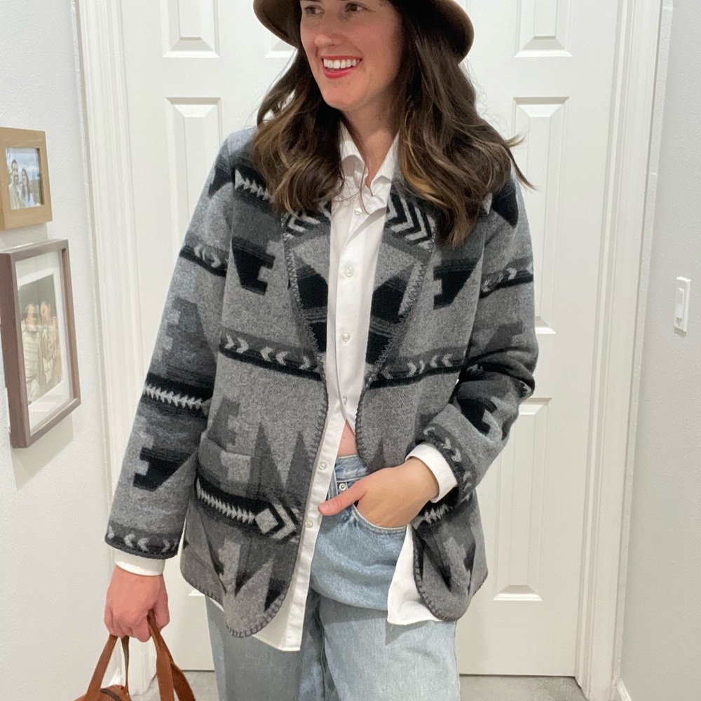 Gorgeous Aztec Print Blazer, M - Picture 7 of 7